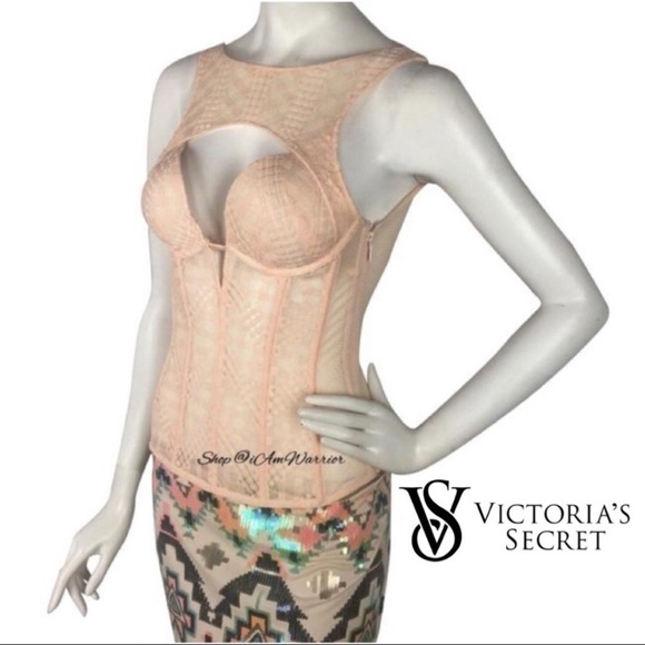 Victoriaโs Secret blush cut out lace up corset *shop@iamwarrior - Picture 2 of 8